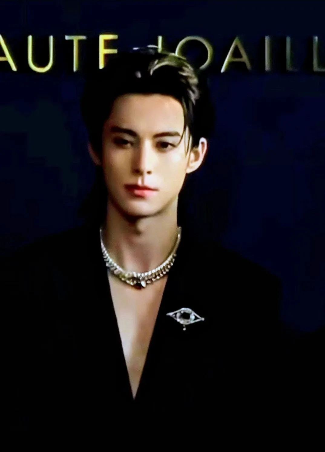 A moment captured by a fan of Dylan Wang