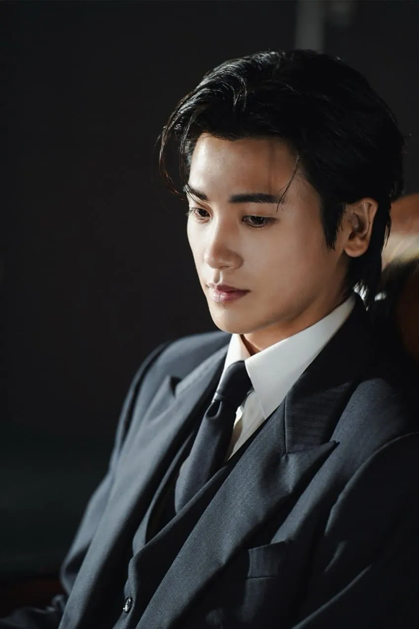 Latest photo of Park Hyungsik