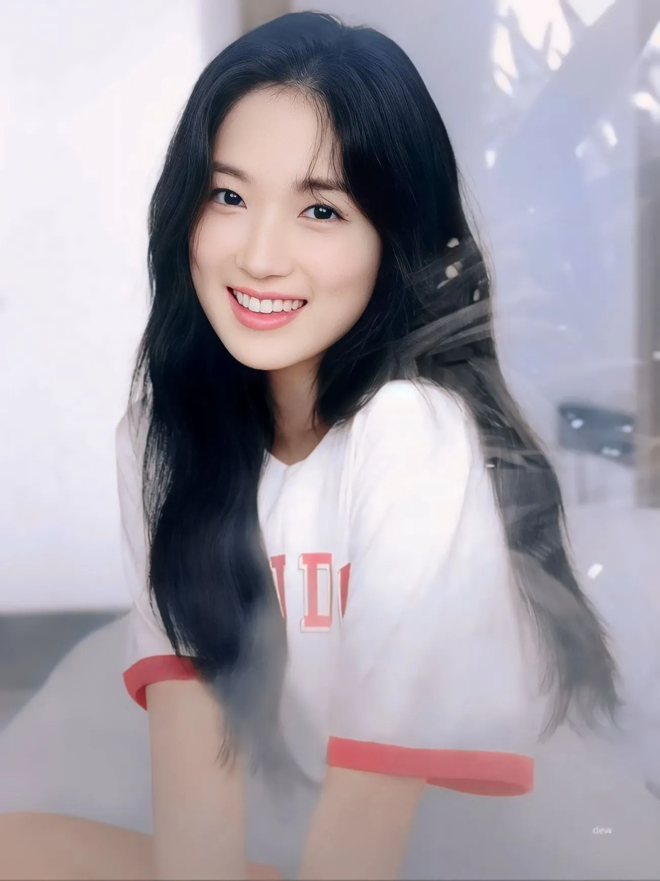 Behind-the-scenes cut of Kim Hyeyoon