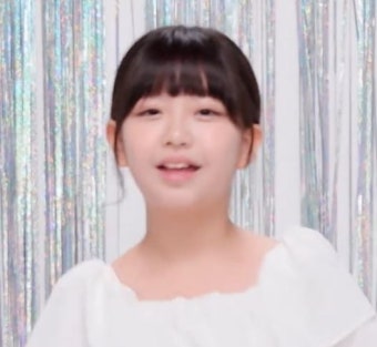 Behind-the-scenes cut of Bae Seoyeon