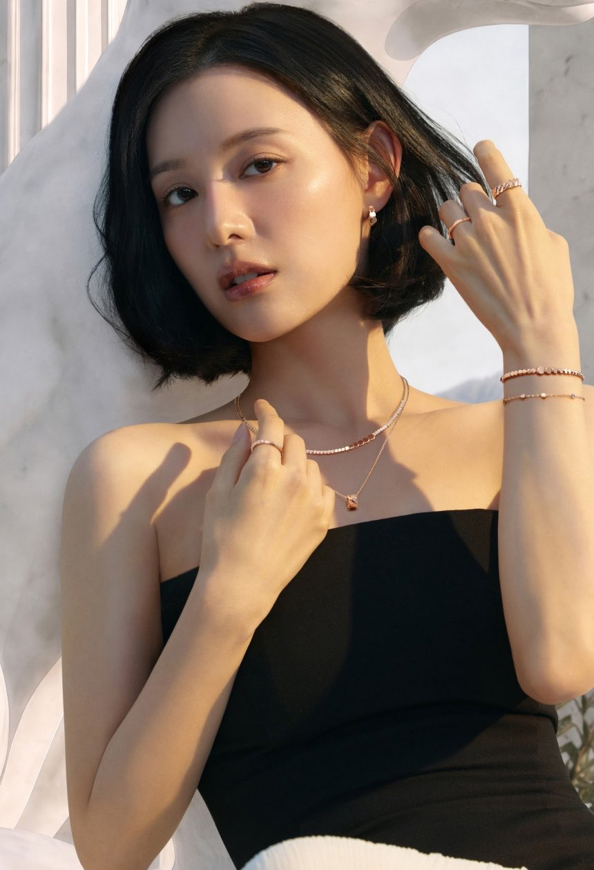 Behind-the-scenes cut of Kim Jiwon