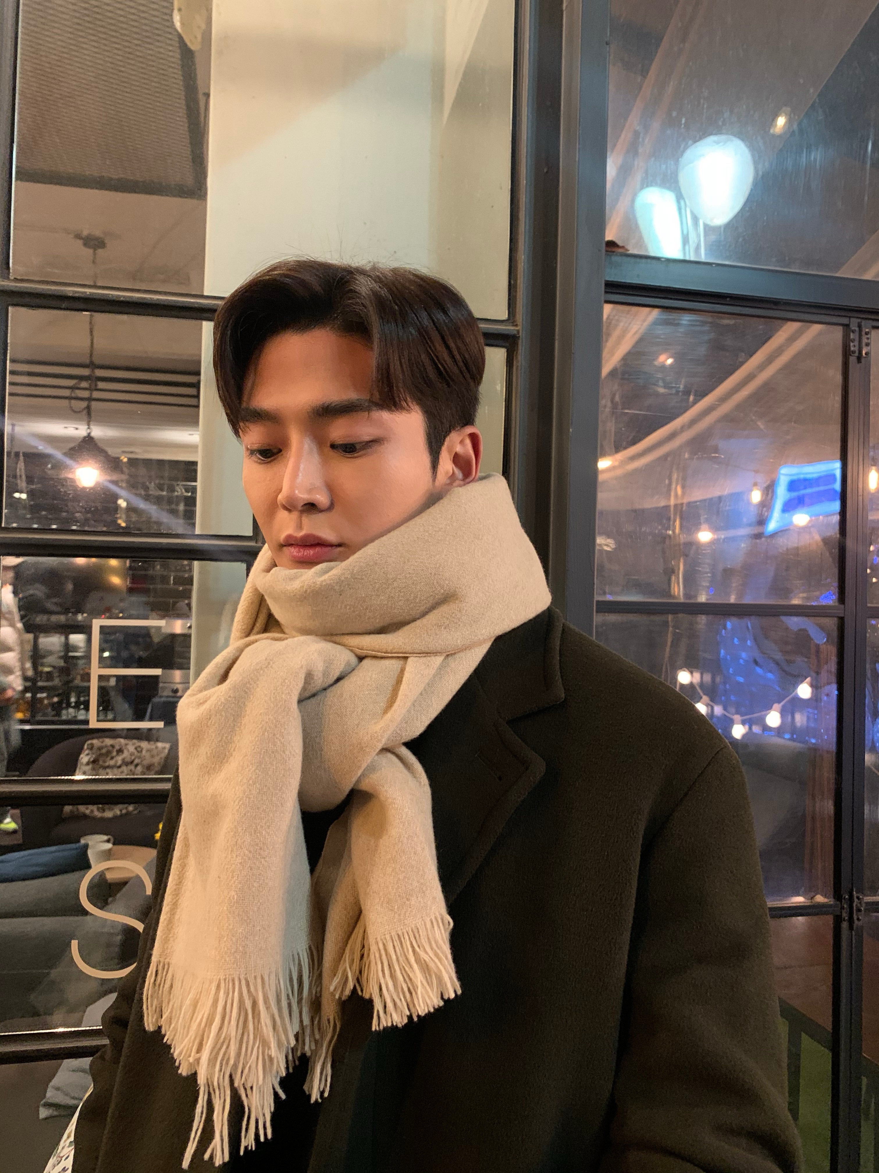 Cuplikan di balik layar dari Rowoon