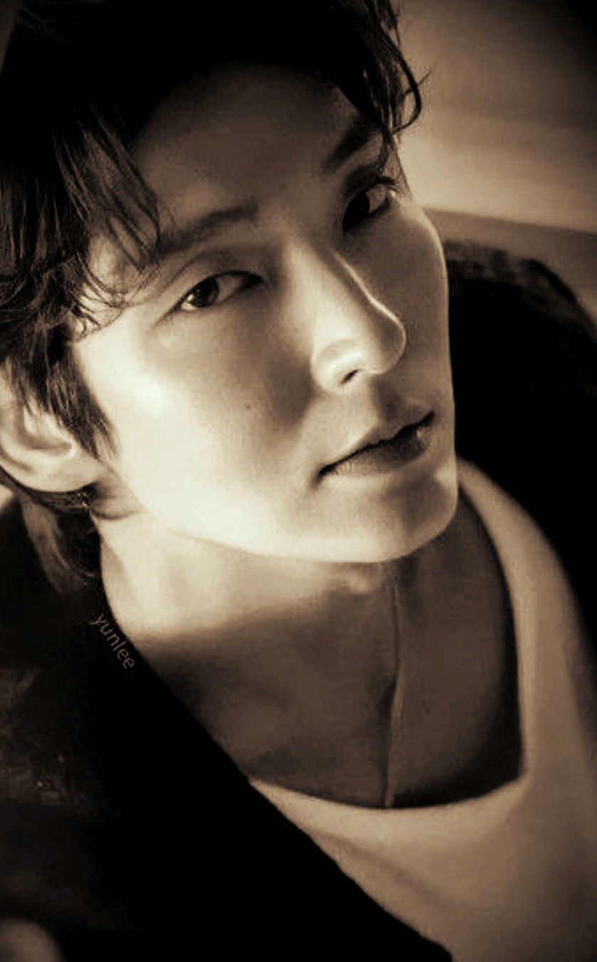 A moment captured by a fan of Lee Joongi