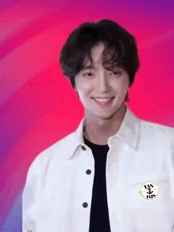 A moment captured by a fan of Lee Joongi