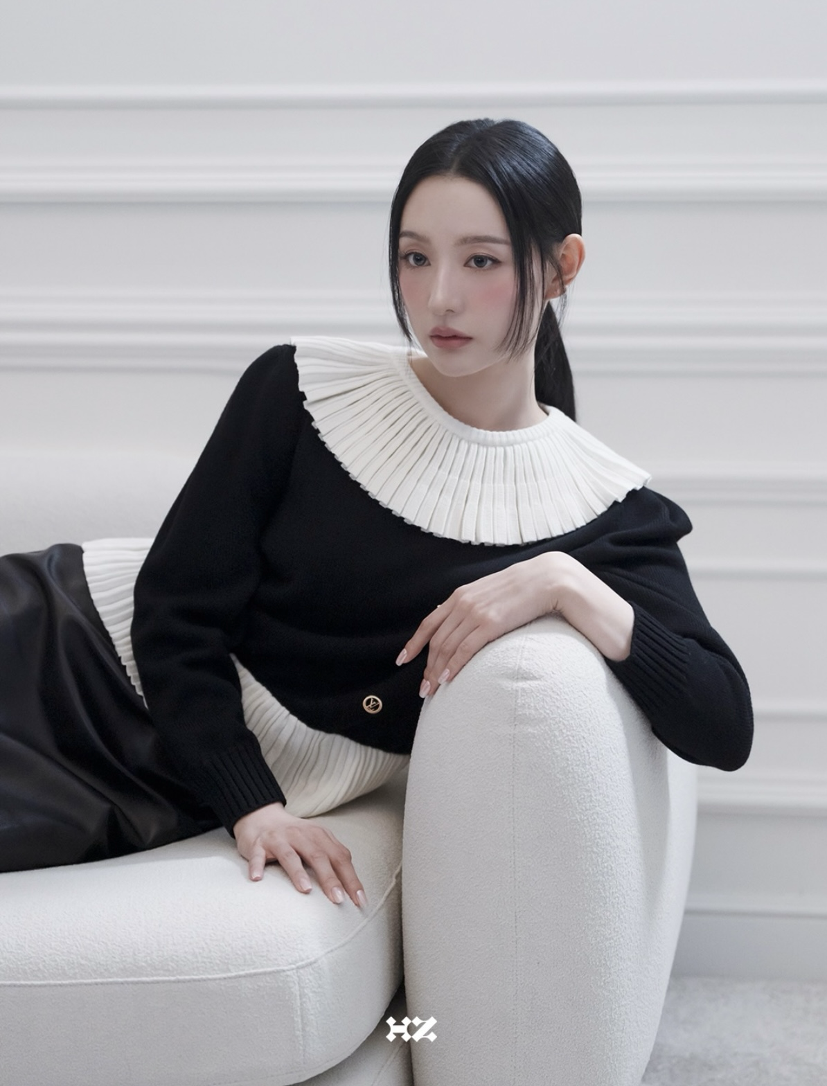 Behind-the-scenes cut of Kim Jiwon