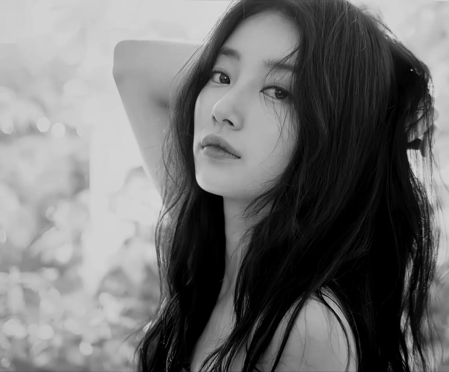 Behind-the-scenes cut of Bae Suzy
