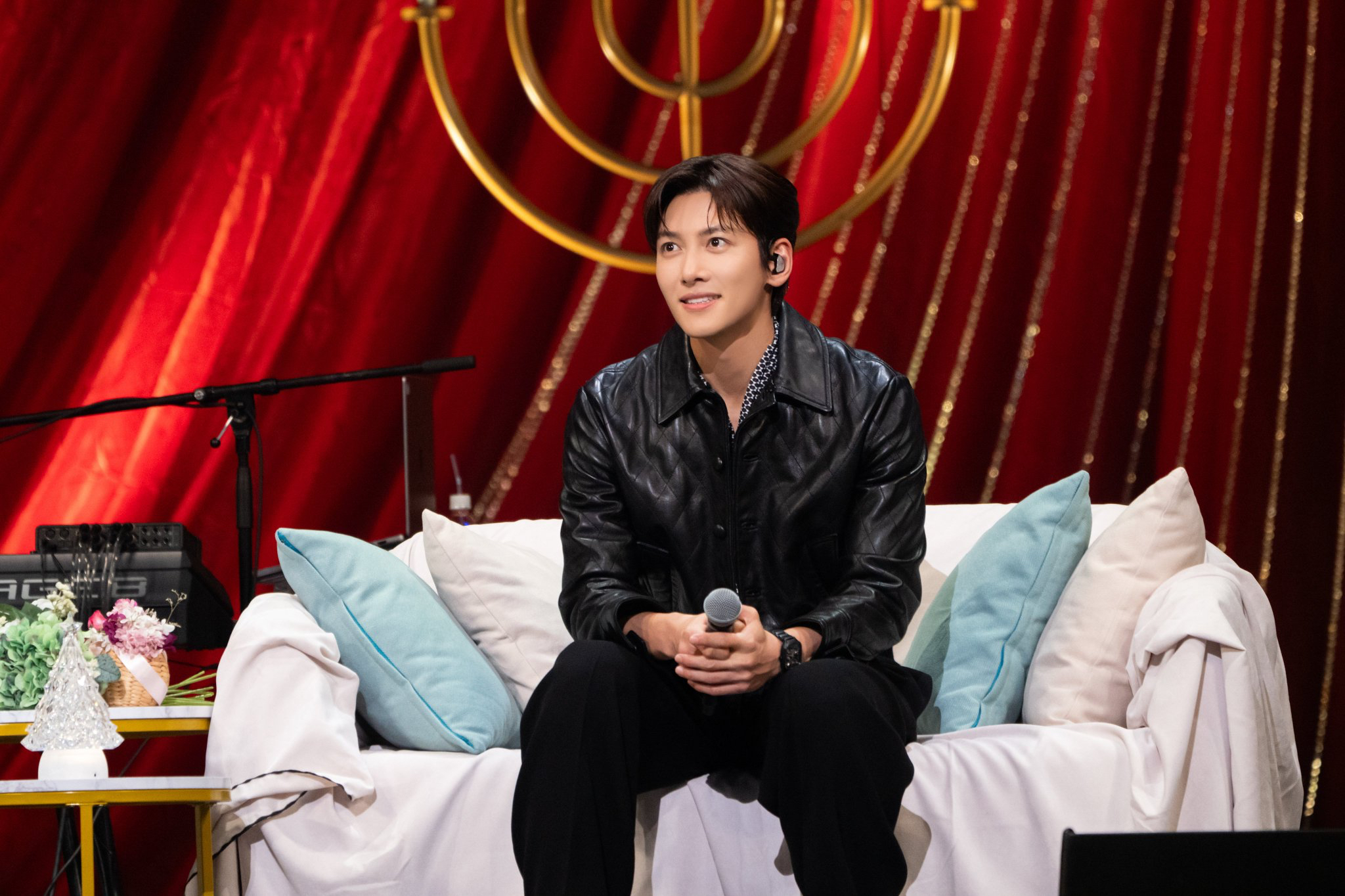 Behind-the-scenes cut of Ji Changwook