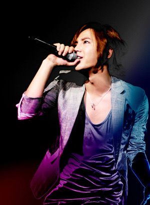 A moment captured by a fan of Jang Geunsuk