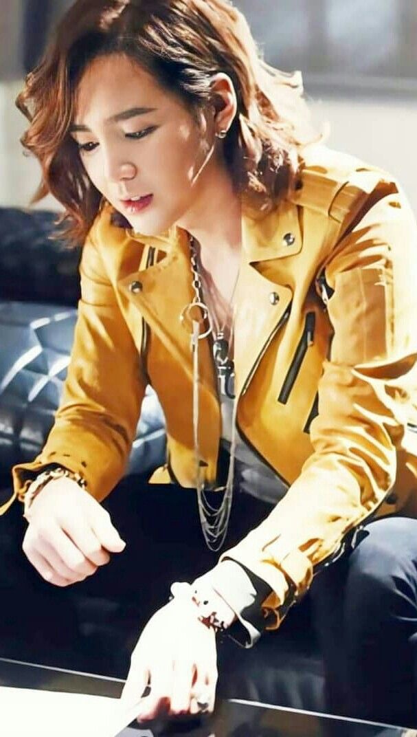 Recent activity shot of Jang Geunsuk