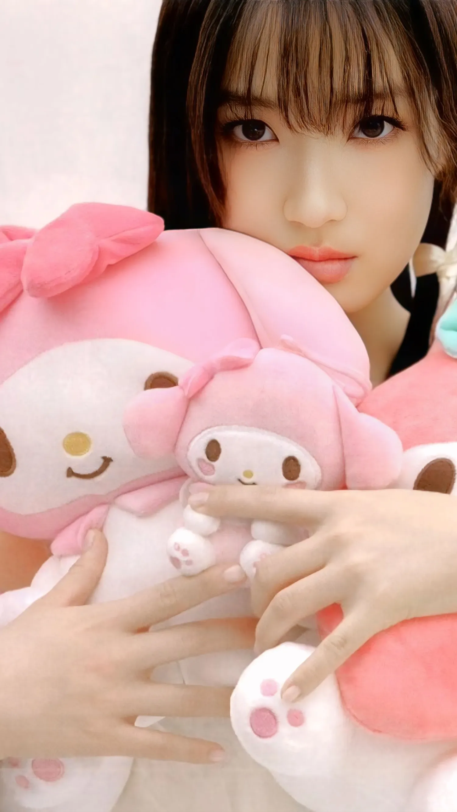 Behind-the-scenes cut of Kim Hyeyoon