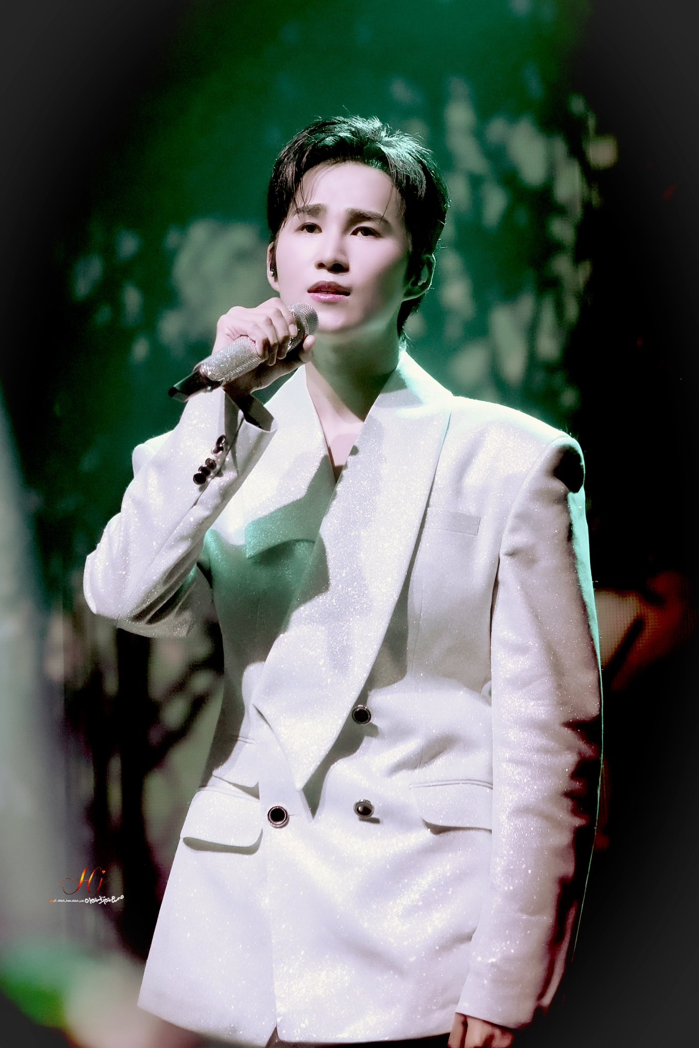 粉丝拍下的金熙栽瞬间