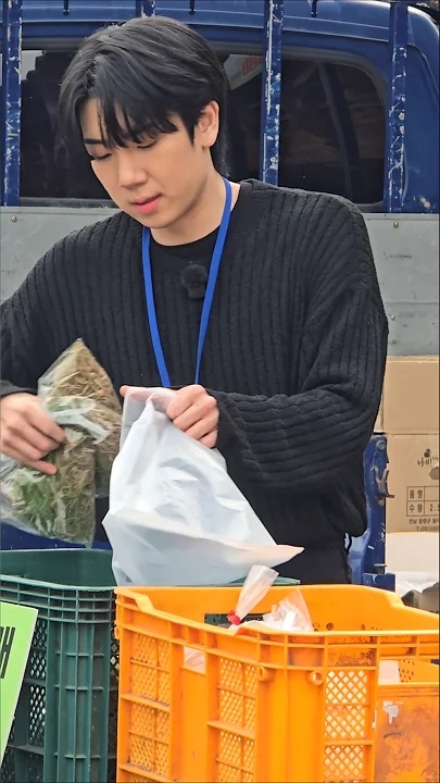 Emotional wallpaper shared by fans for Choi Sooho