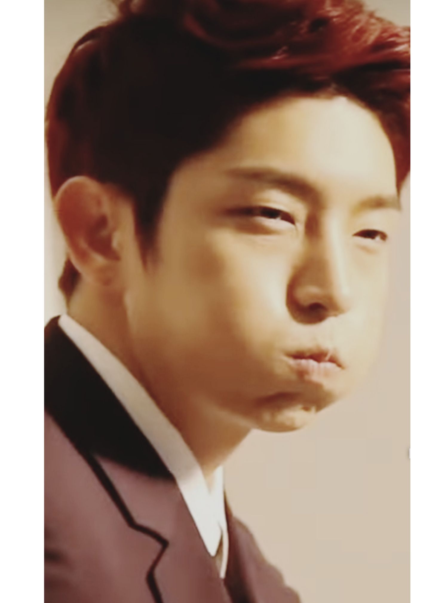 Behind-the-scenes cut of Lee Joongi