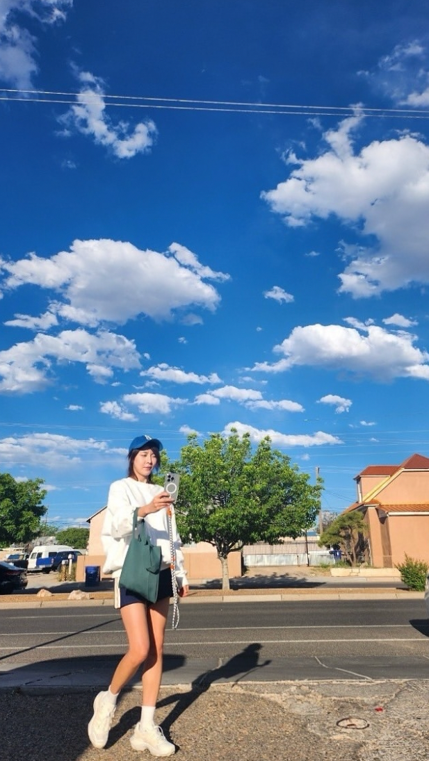A moment captured by a fan of Ha Jiwon
