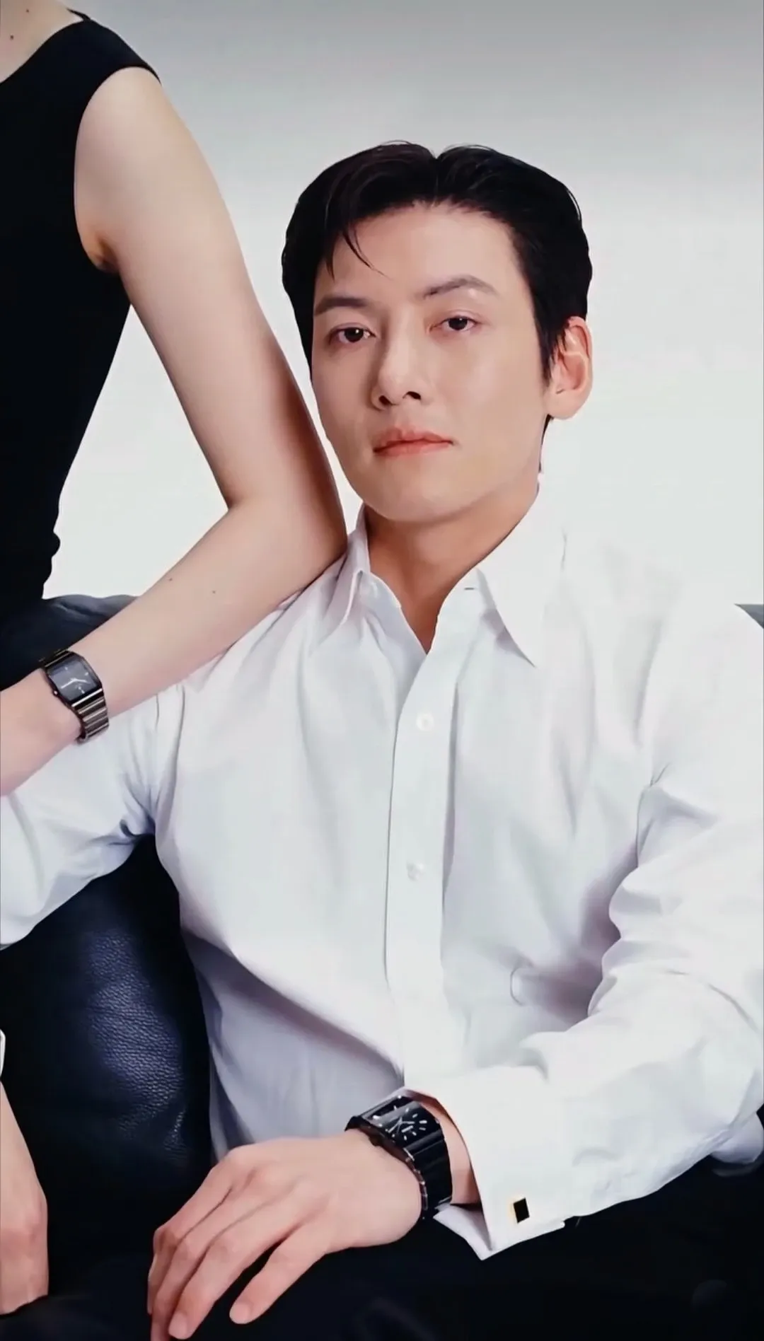 Behind-the-scenes cut of Ji Changwook