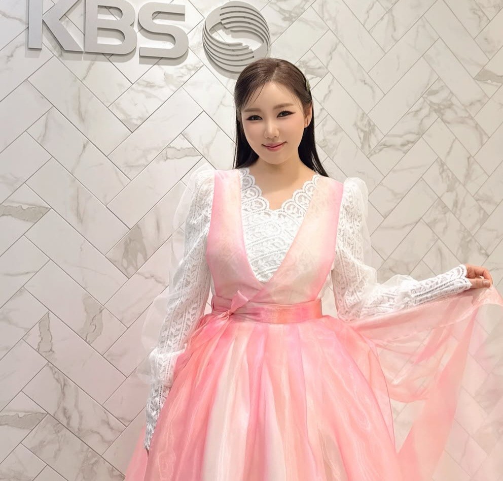 Momen yang diabadikan oleh penggemar Song Gain