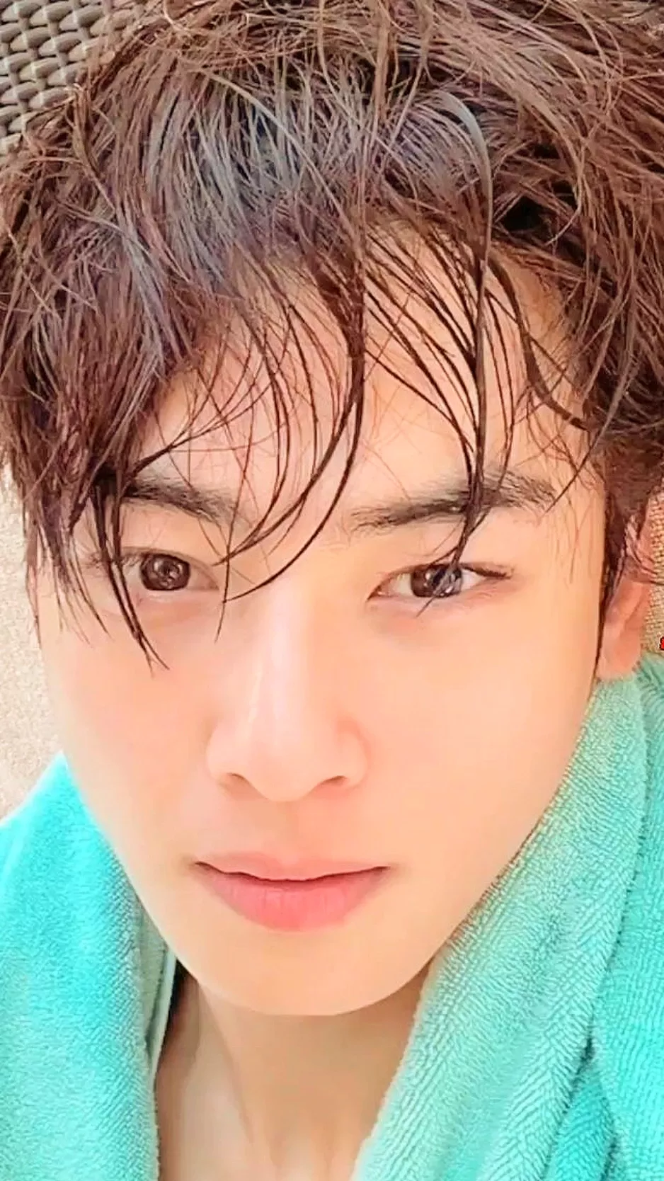 A moment captured by a fan of Cha Eunwoo