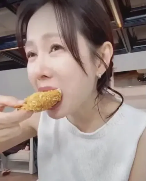 粉絲拍下的孫藝珍瞬間