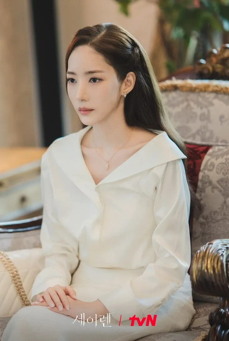Latest photo of Park Minyoung