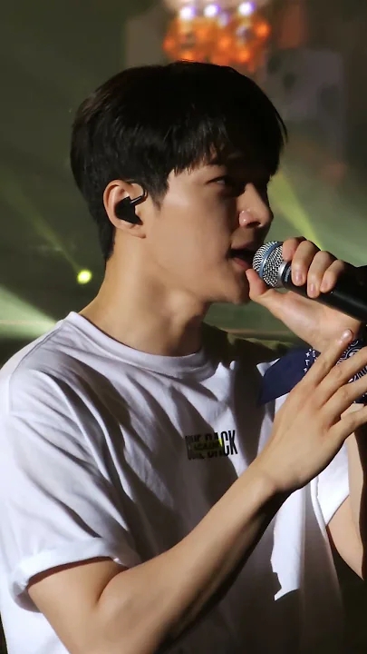 Recent activity shot of Kim Myungsoo (L)