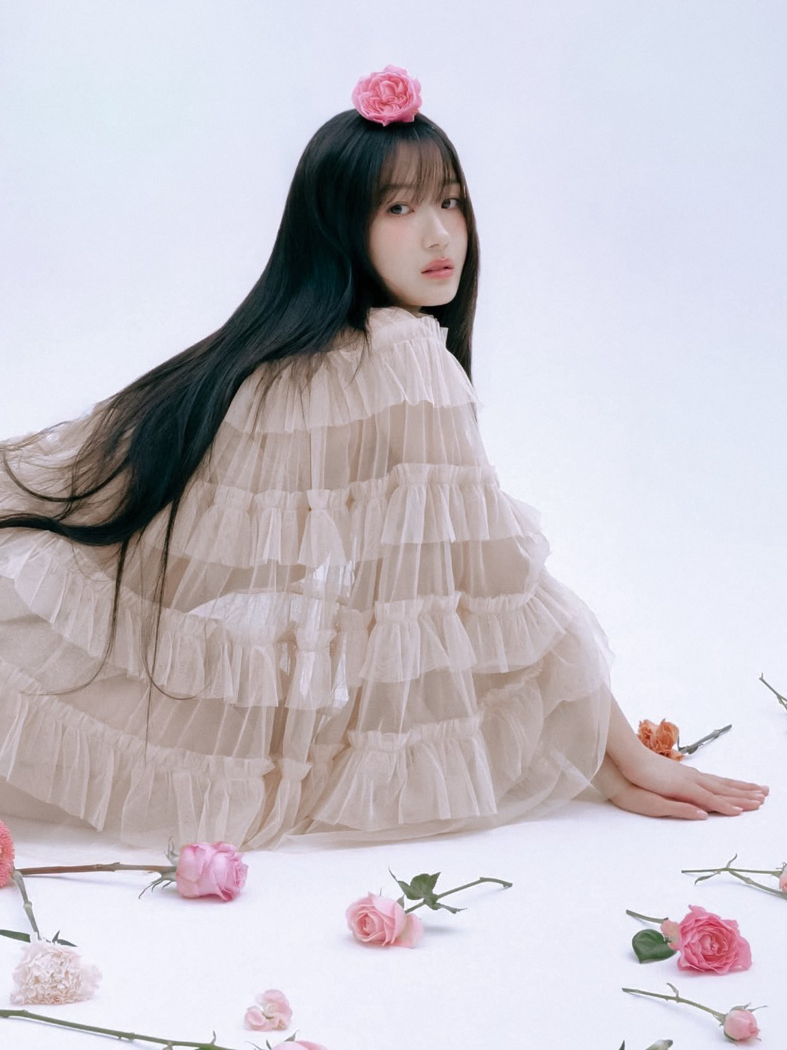 Recent activity shot of Kim Hyeyoon