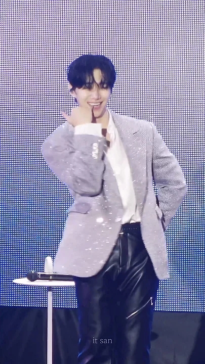 粉絲拍下的李俊昊瞬間