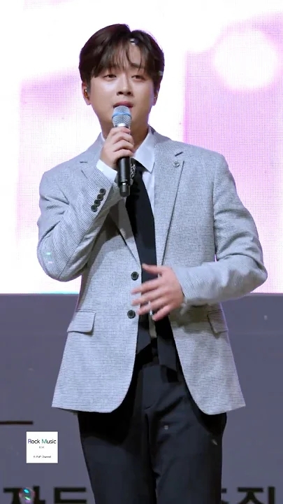 Today's popular wallpaper in Lee Chanwon community