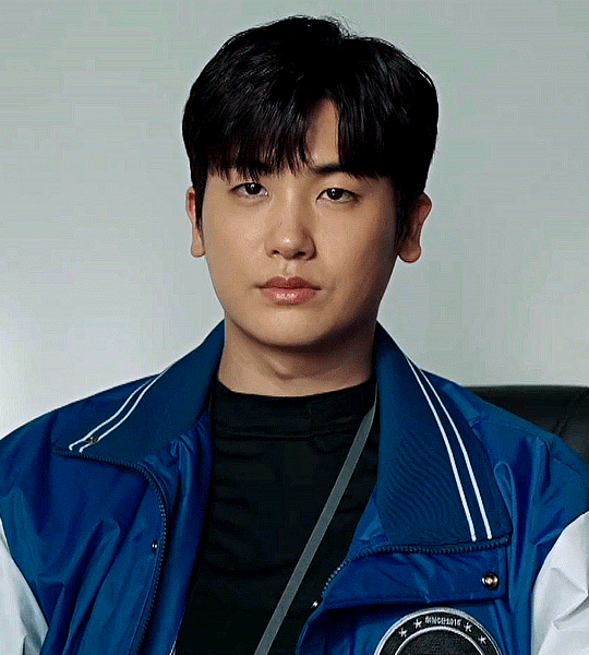 Latest photo of Park Hyungsik