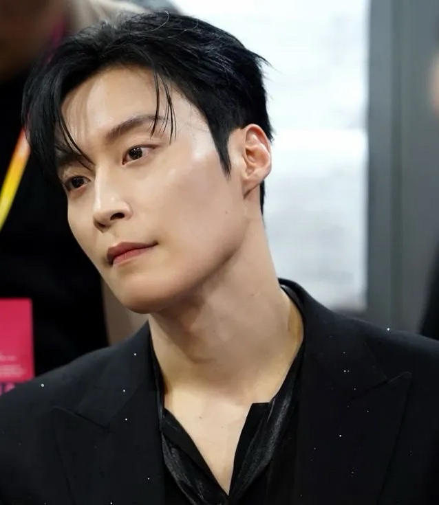 A moment captured by a fan of Heo Namjun