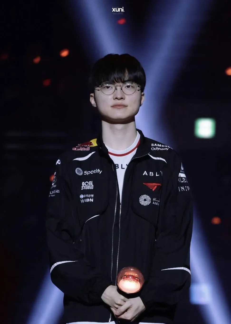 A moment captured by a fan of Faker