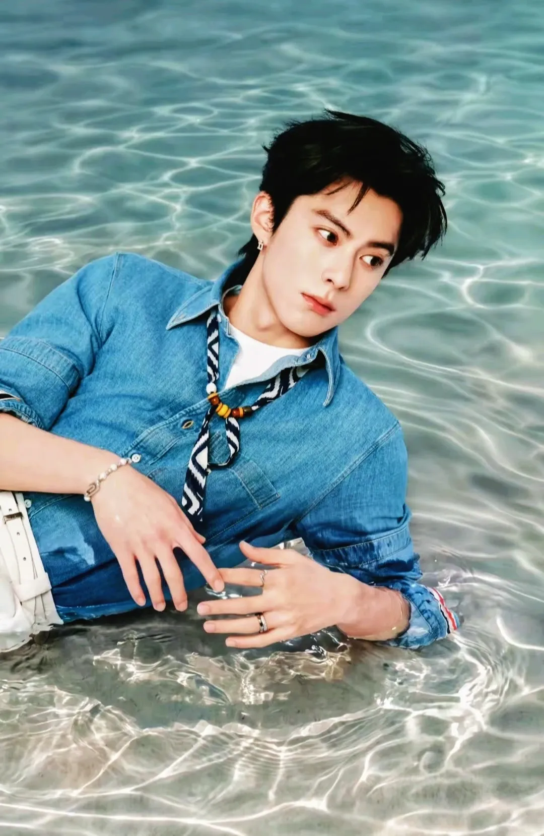 A moment captured by a fan of Dylan Wang