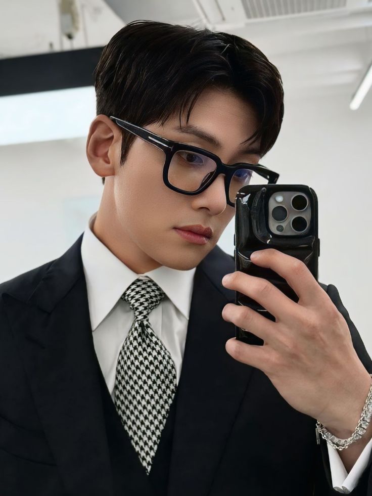 チ・チャンウクのビハインドカット