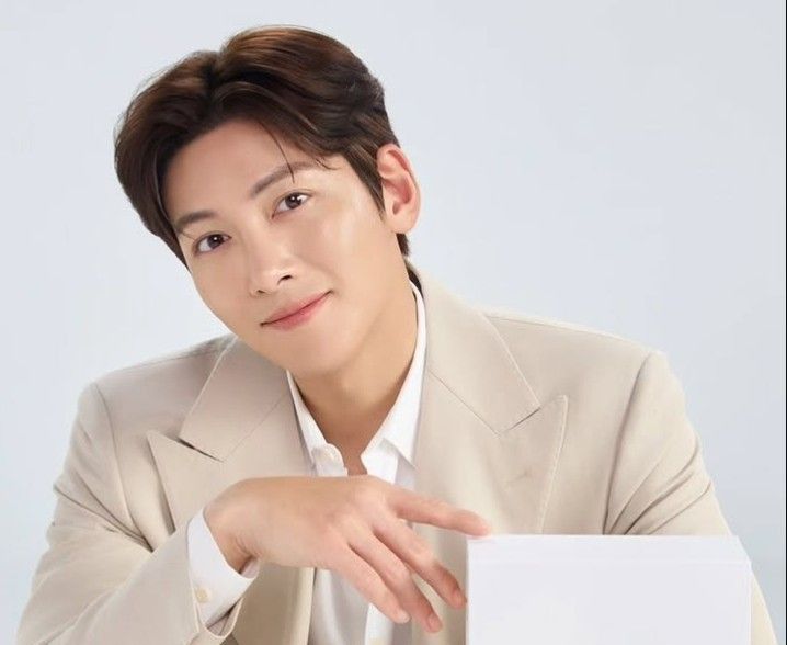 지창욱 최근 활동샷