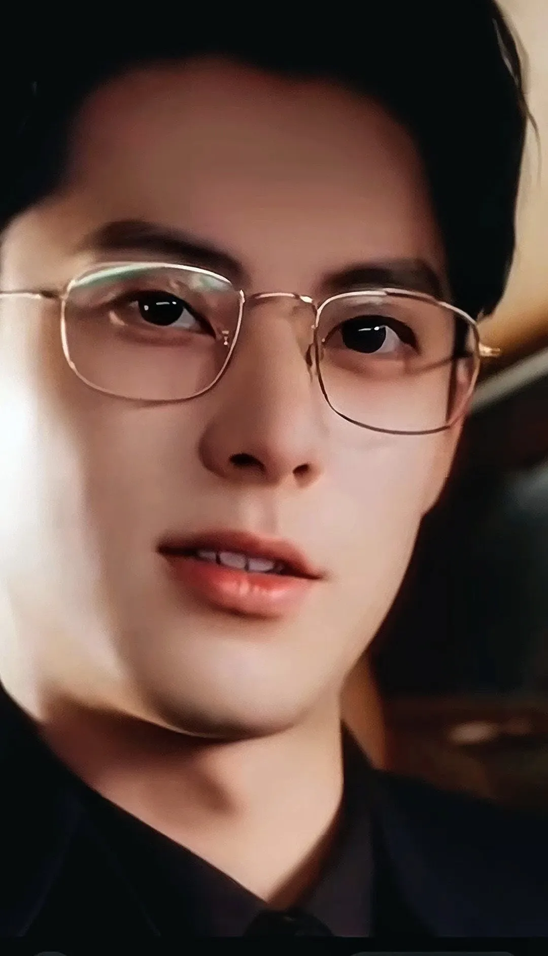 A moment captured by a fan of Dylan Wang