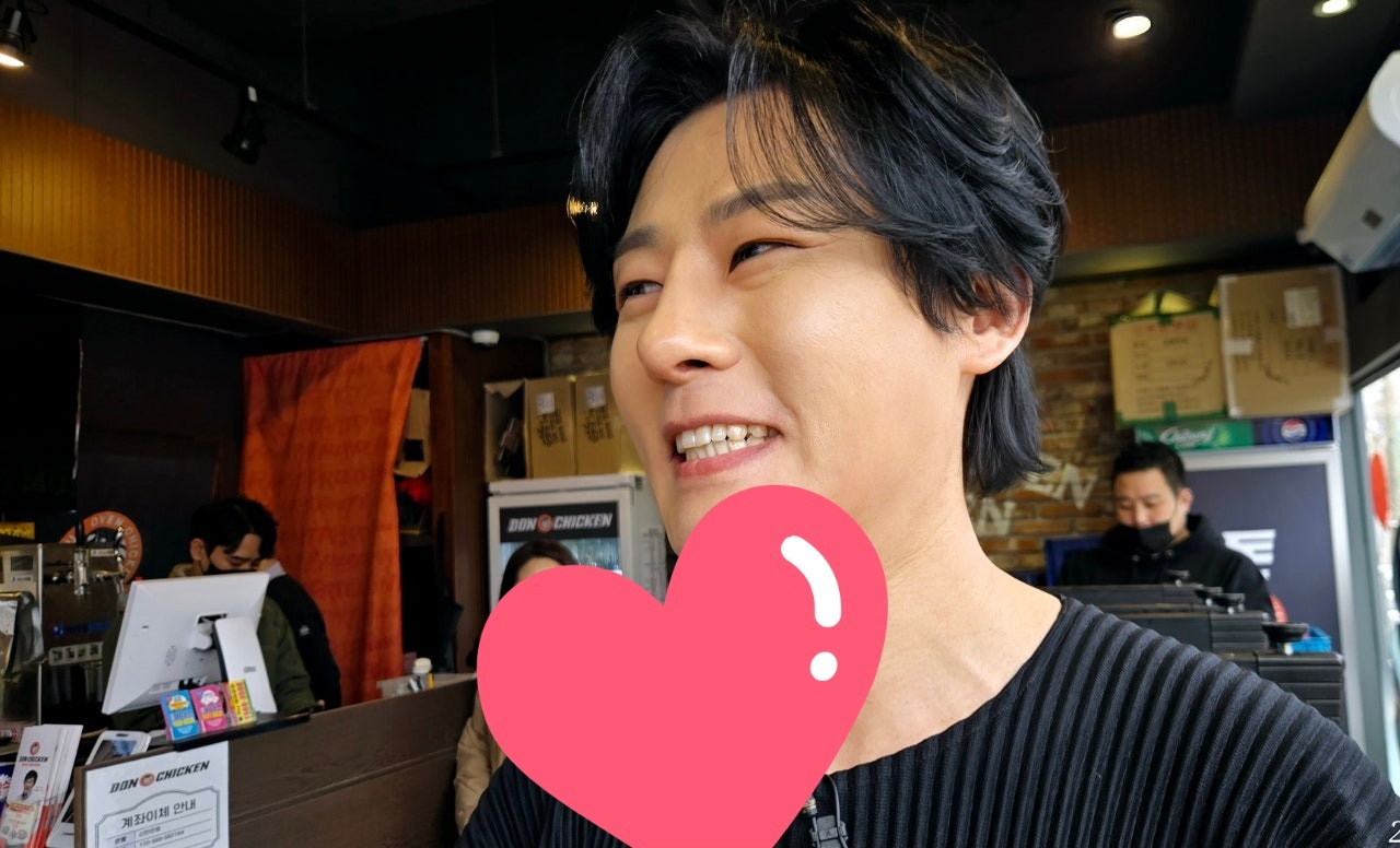 Behind-the-scenes cut of Kang Moonkyung