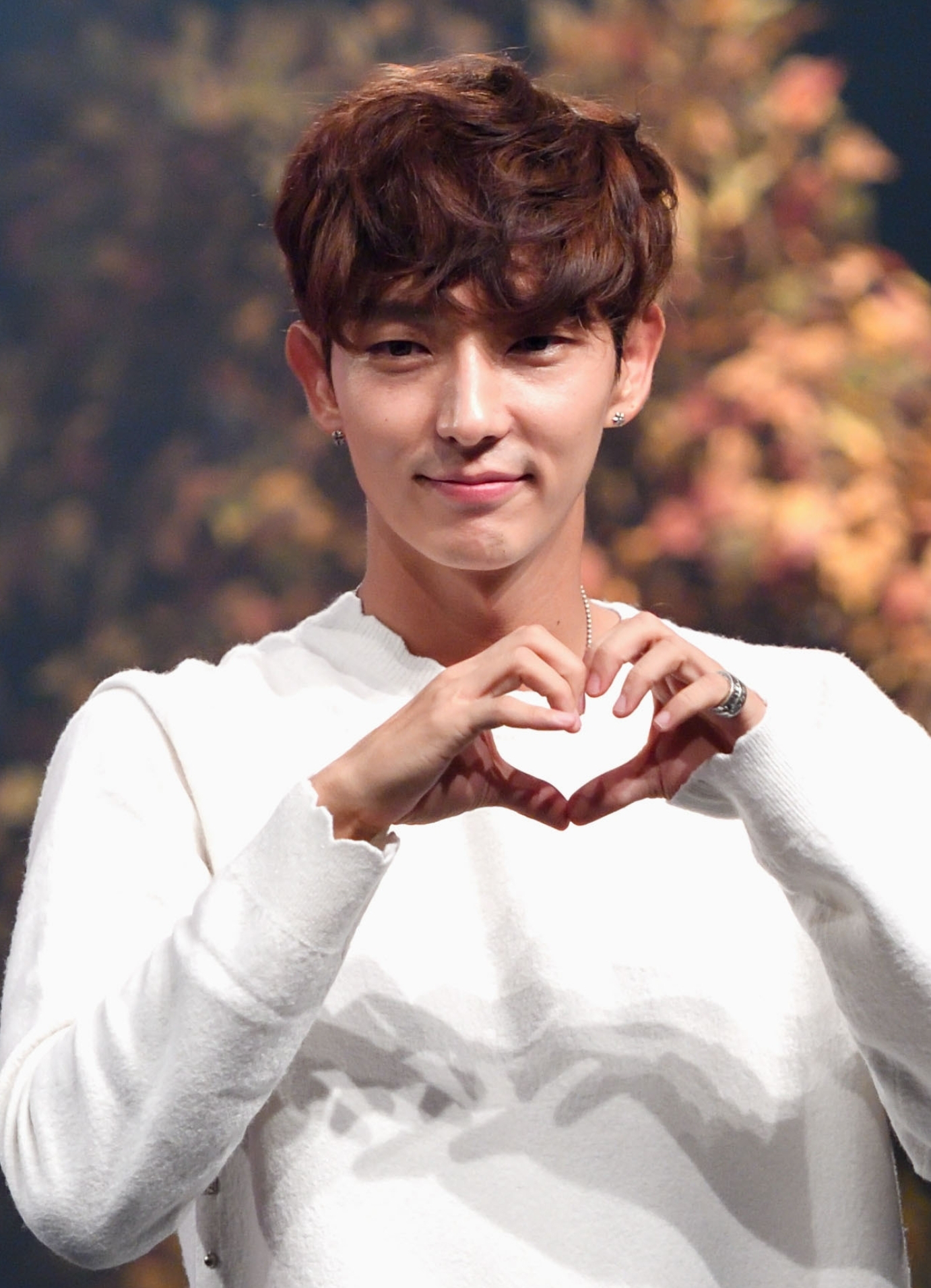 Recent activity shot of Lee Joongi