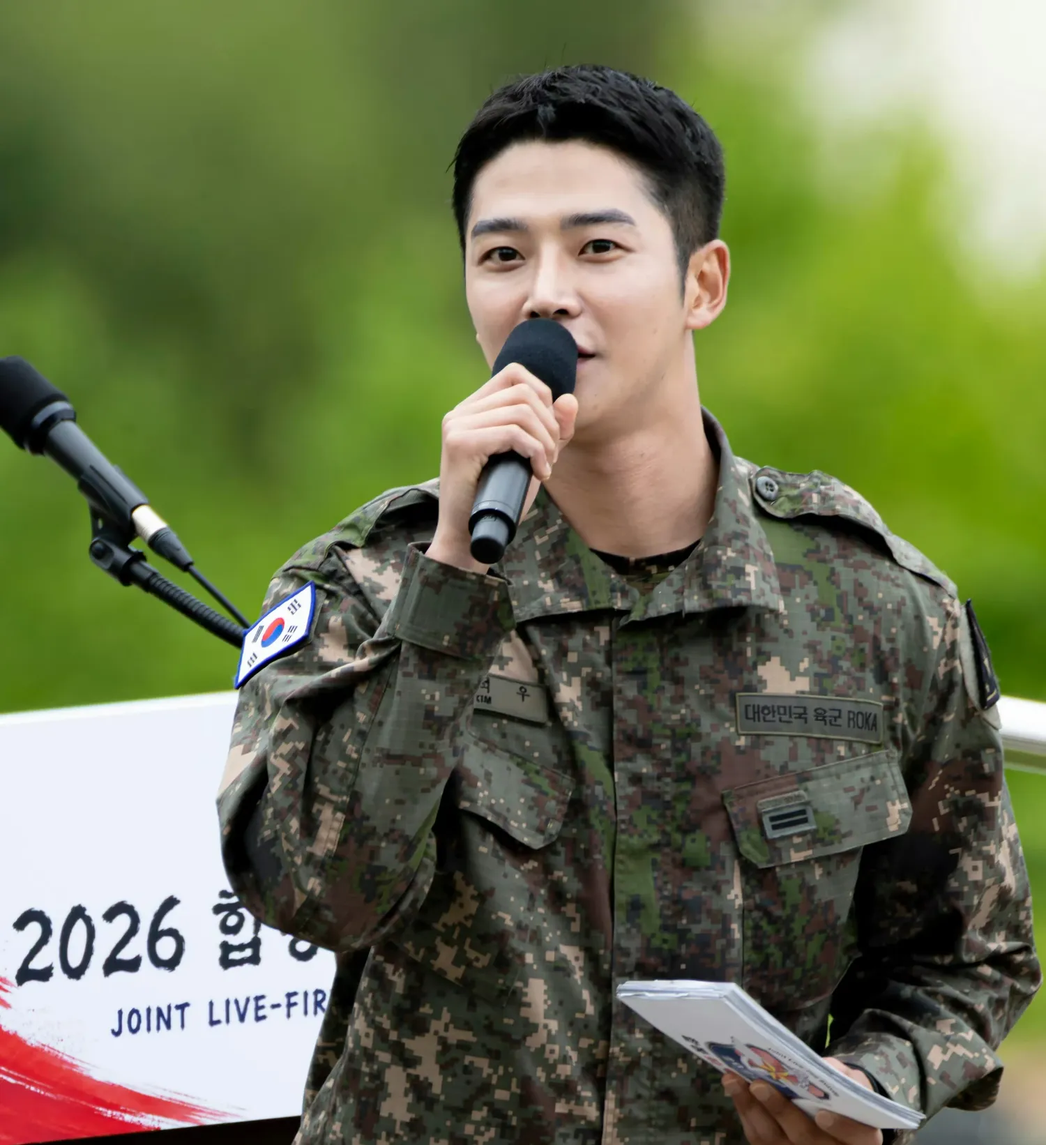 Momen yang diabadikan oleh penggemar Rowoon
