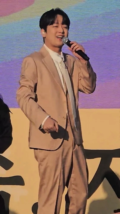 Foto kegiatan terbaru dari Lee Chanwon