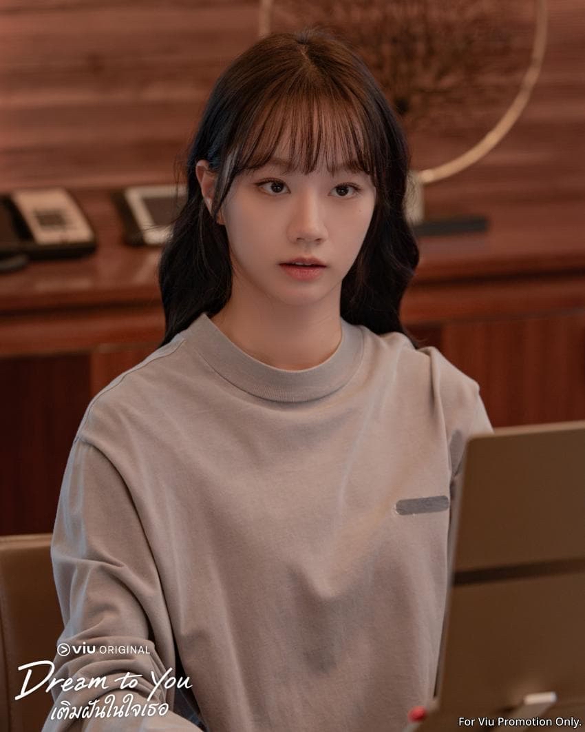 Behind-the-scenes cut of Hyeri