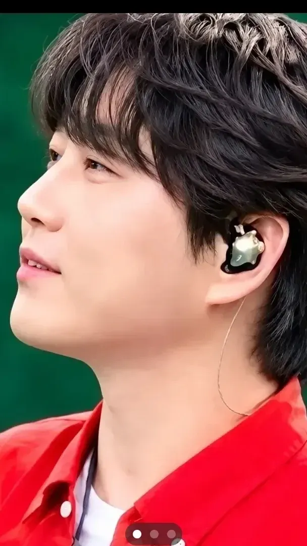 Hwang Youngwoong background image recommended by Choeaedol Celeb fandom