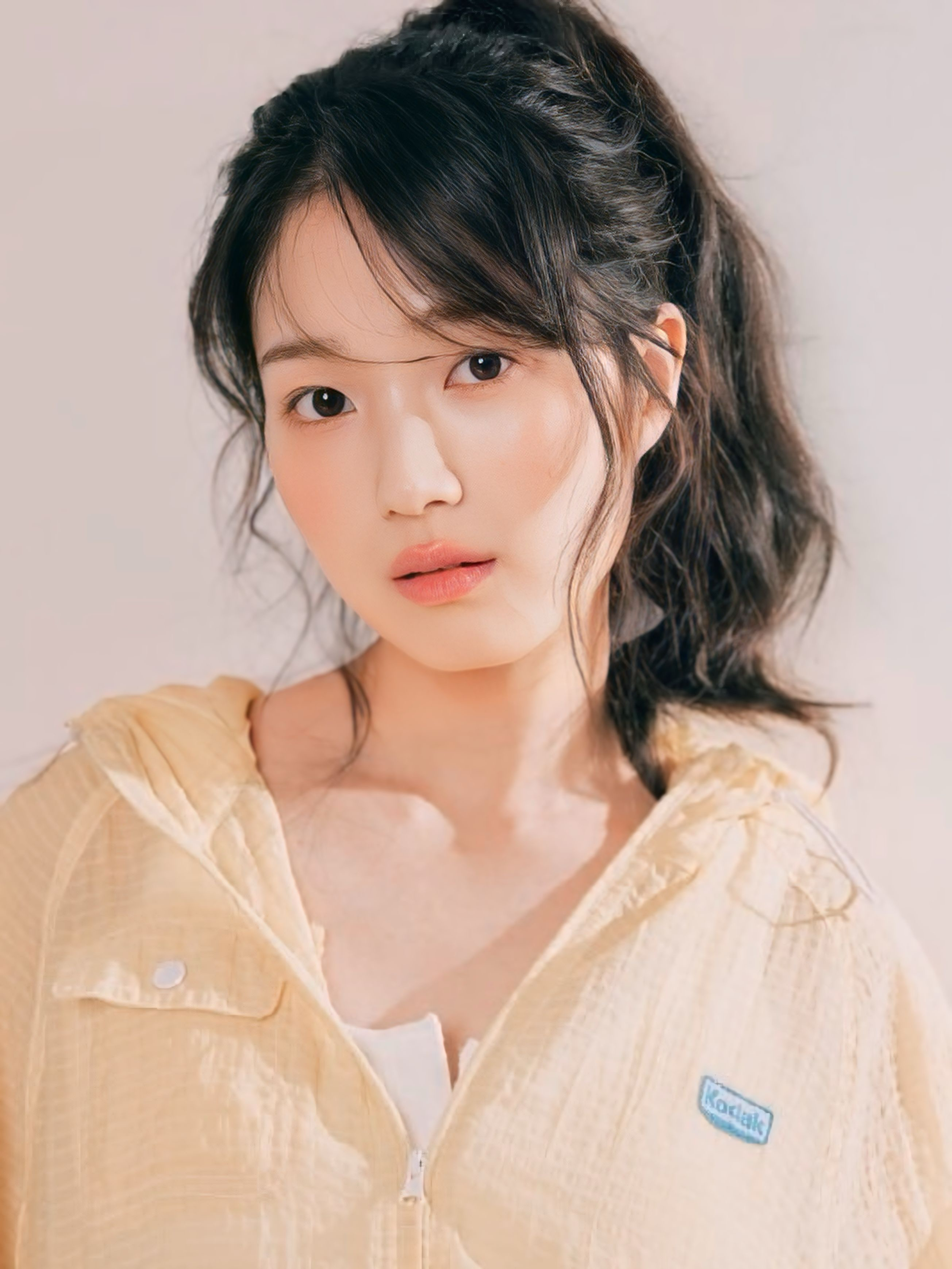 Behind-the-scenes cut of Kim Hyeyoon