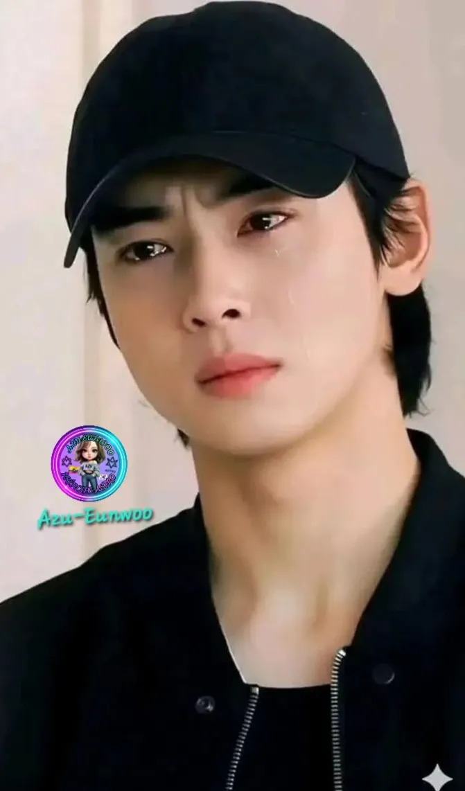 Behind-the-scenes cut of Cha Eunwoo