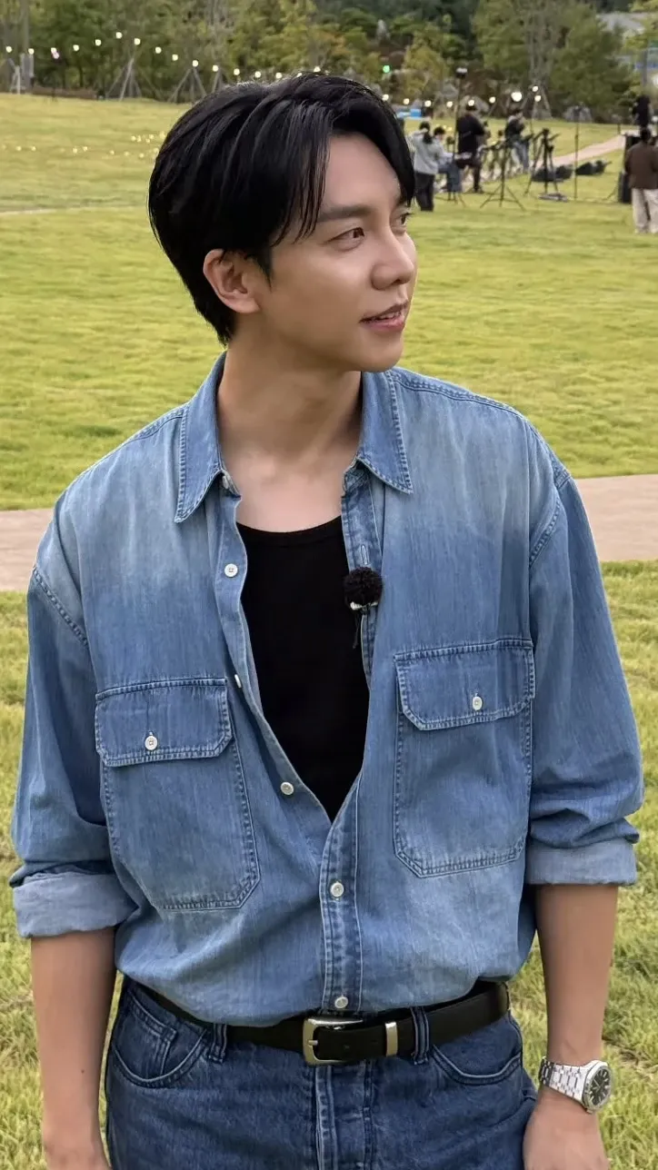 Recent activity shot of Lee Seunggi