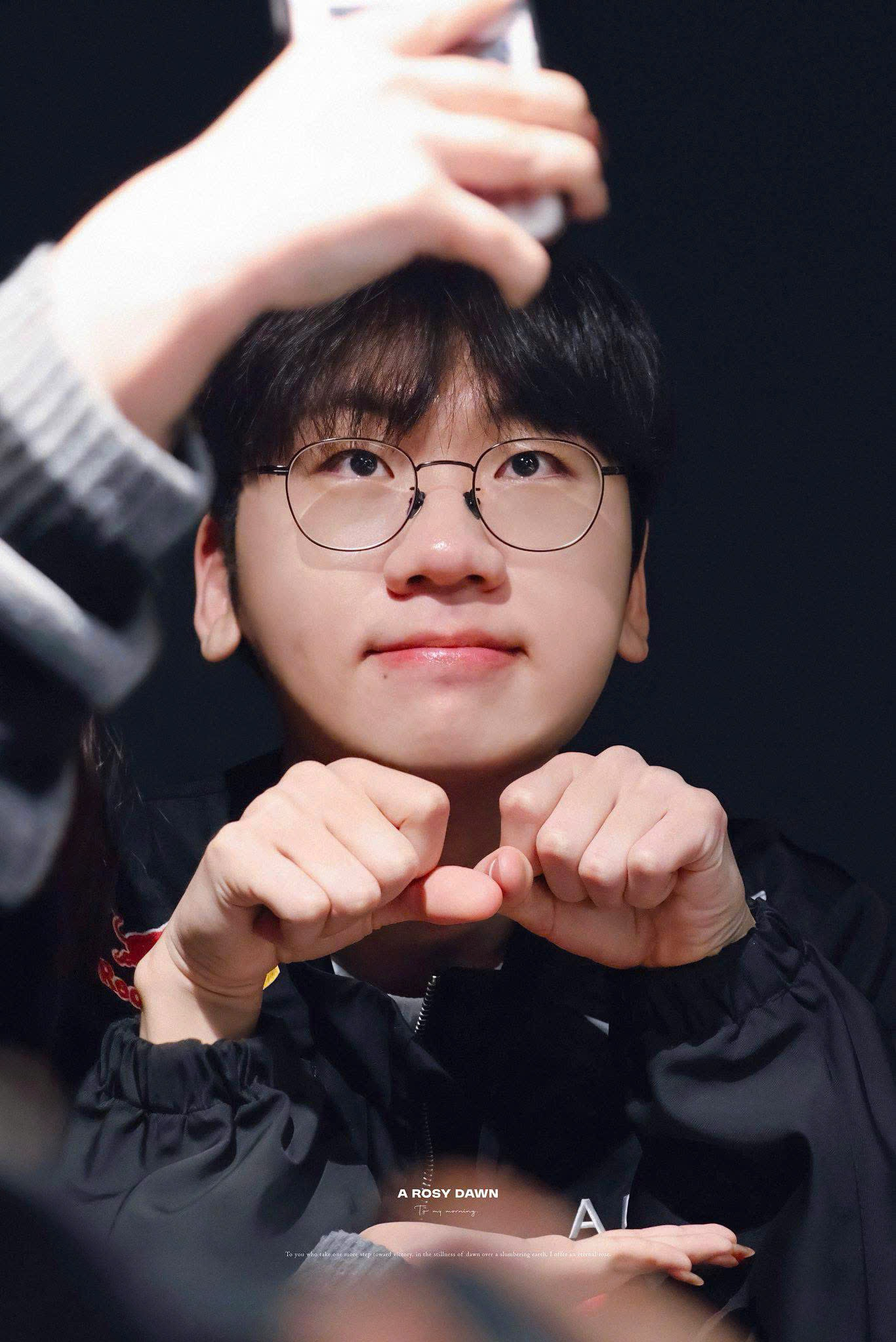 A moment captured by a fan of Doran