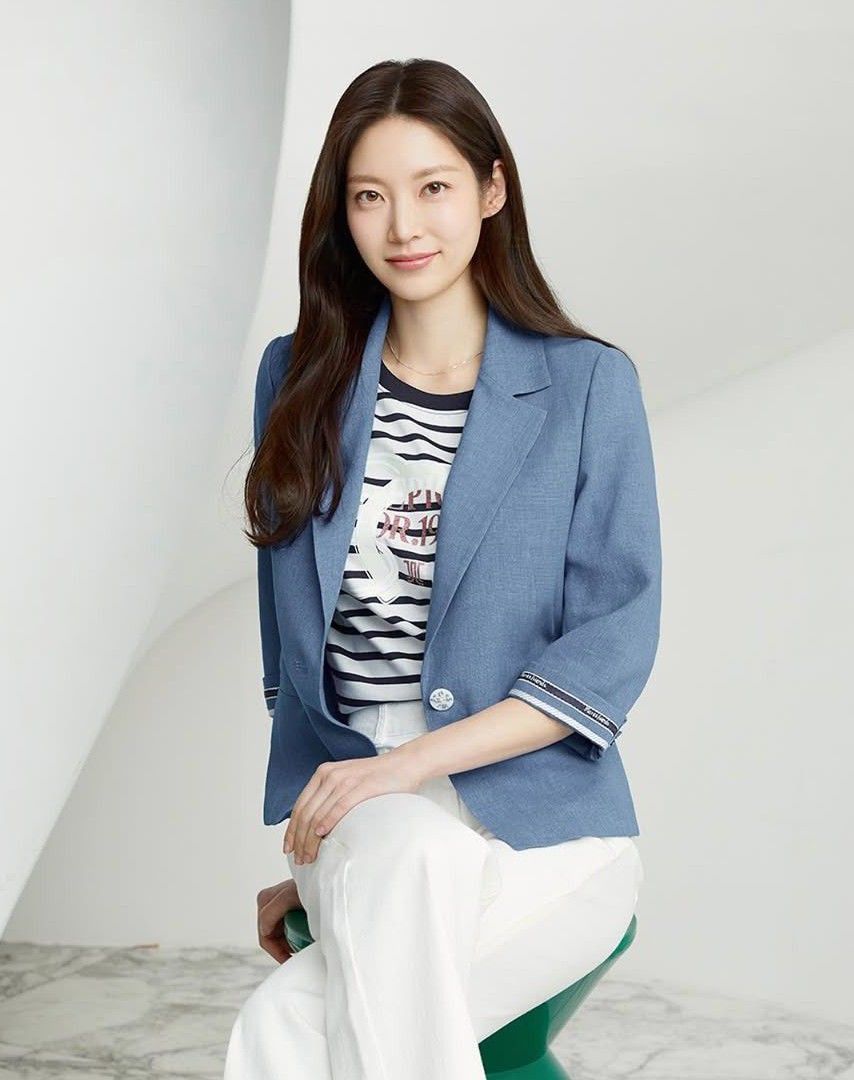 Behind-the-scenes cut of Gong Seungyeon