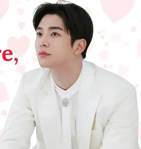 Foto terbaru dari Rowoon