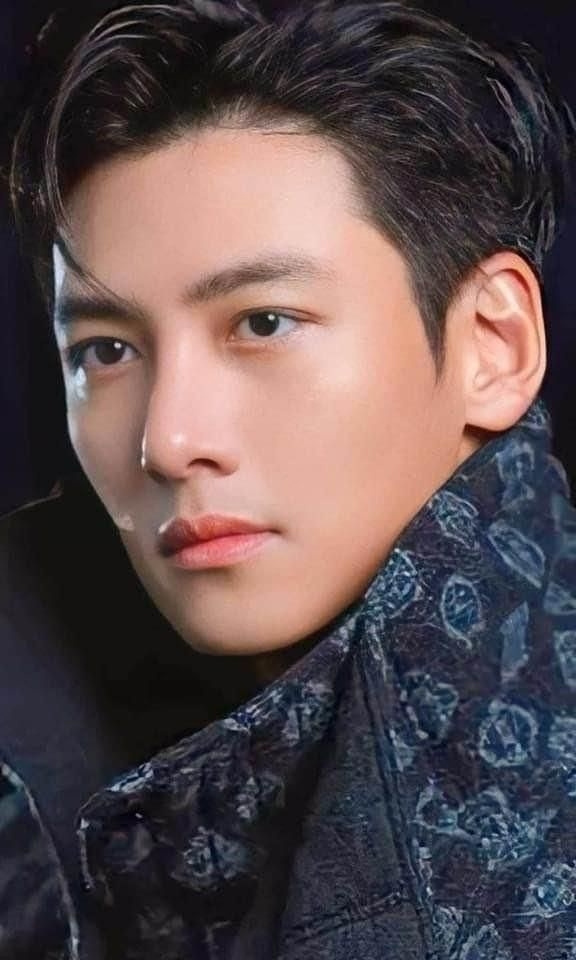 粉丝拍下的池昌旭瞬间