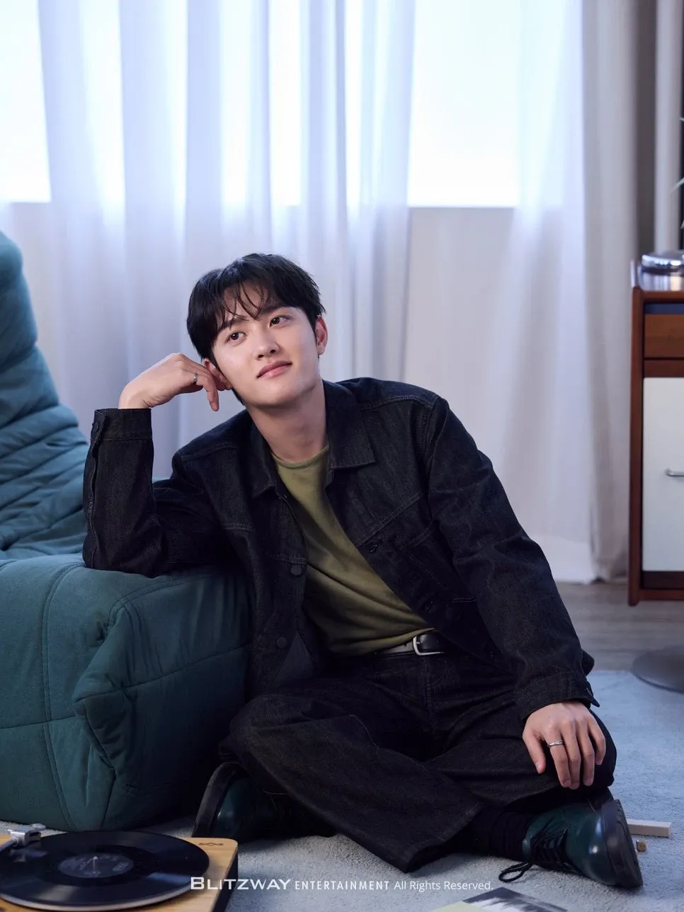 Behind-the-scenes cut of Doh Kyungsoo (D.O.)