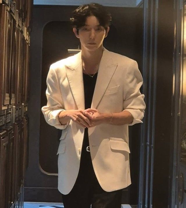 A moment captured by a fan of Lee Joongi