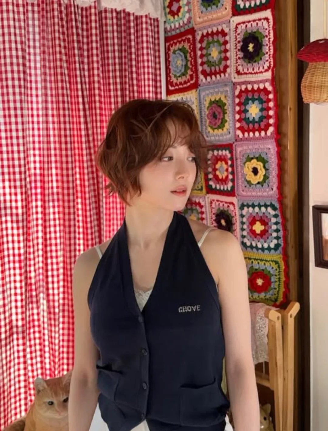 Behind-the-scenes cut of Lee Seyoung